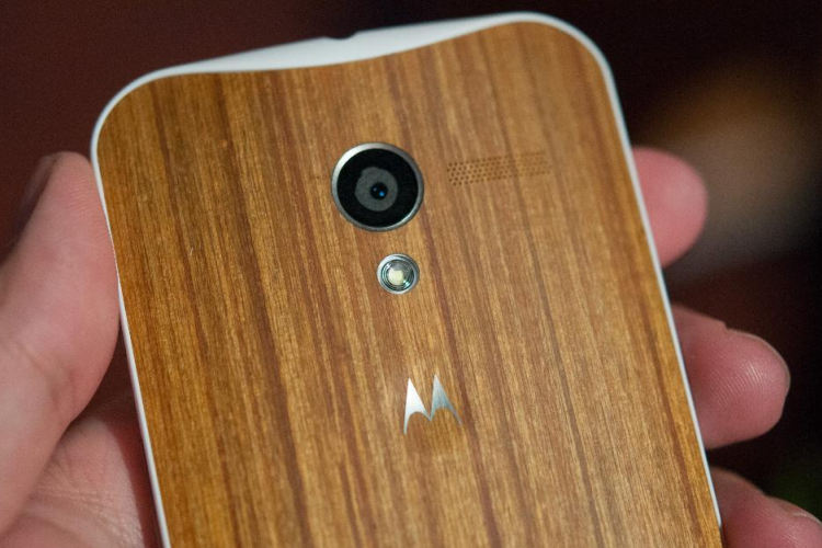 Egyedi telefon mindenkinek: bemutatkozott a Motorola X 