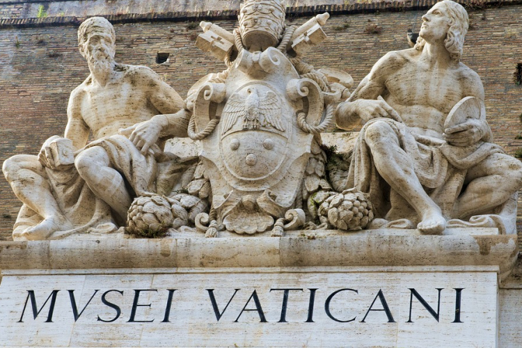 A Vatikáni Bank nevében kötött hamis szerződéseket egy spanyol bűnözői csoport