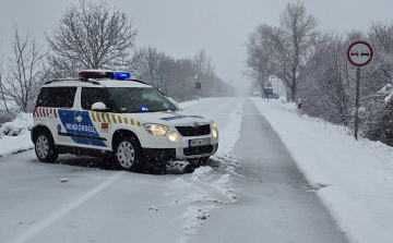 Hárman haltak meg egy balesetben Bakonysárkánynál