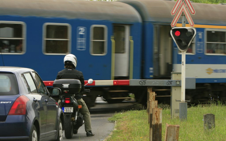 Baleset-megelőzési kampánynapot tart a MÁV a rendőrséggel Badacsonyban