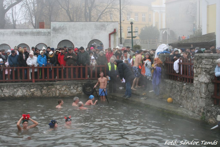 III. Szilveszteri Malom-tó úszás