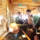 Tapolcai katolikus iskolások a Zotter csokigyárban